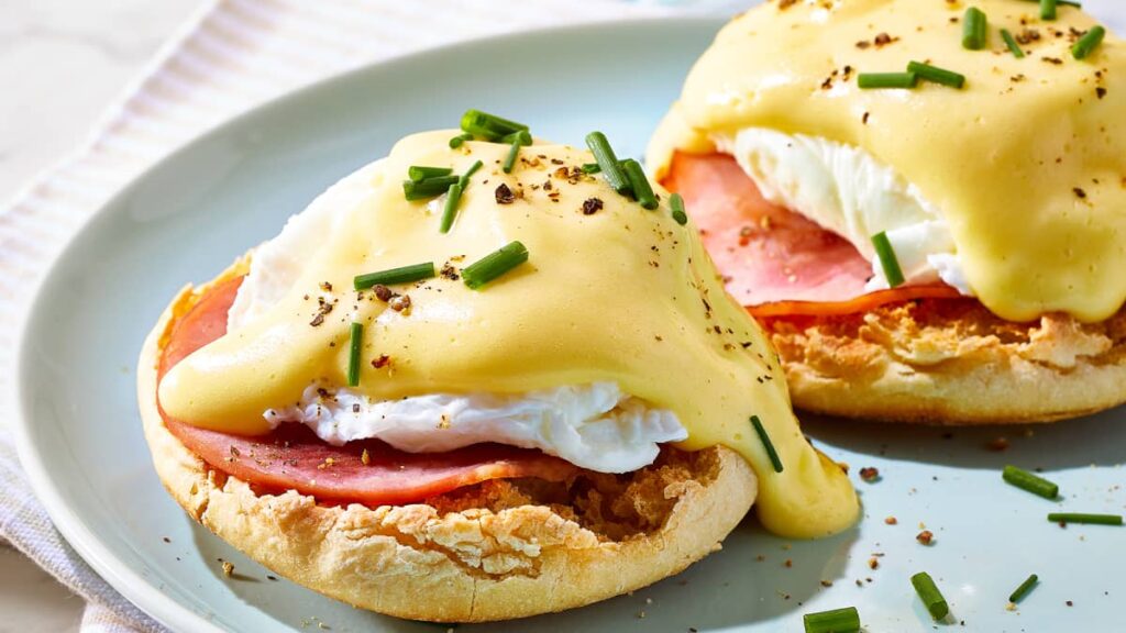 Delicious Eggs Benedict 1 eggs benedict